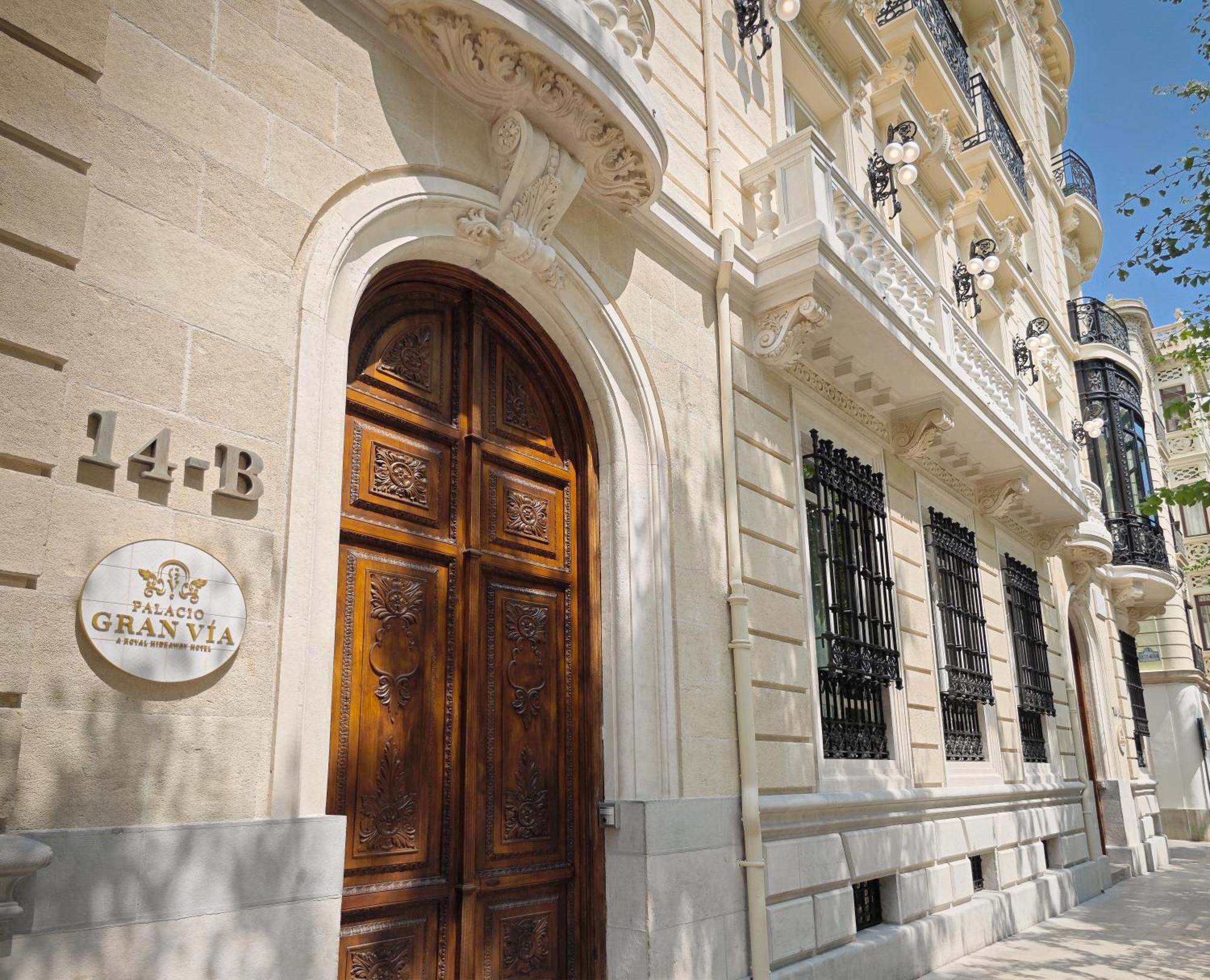 Palacio Gran Via, A Royal Hideaway Hotel Granada Exterior photo