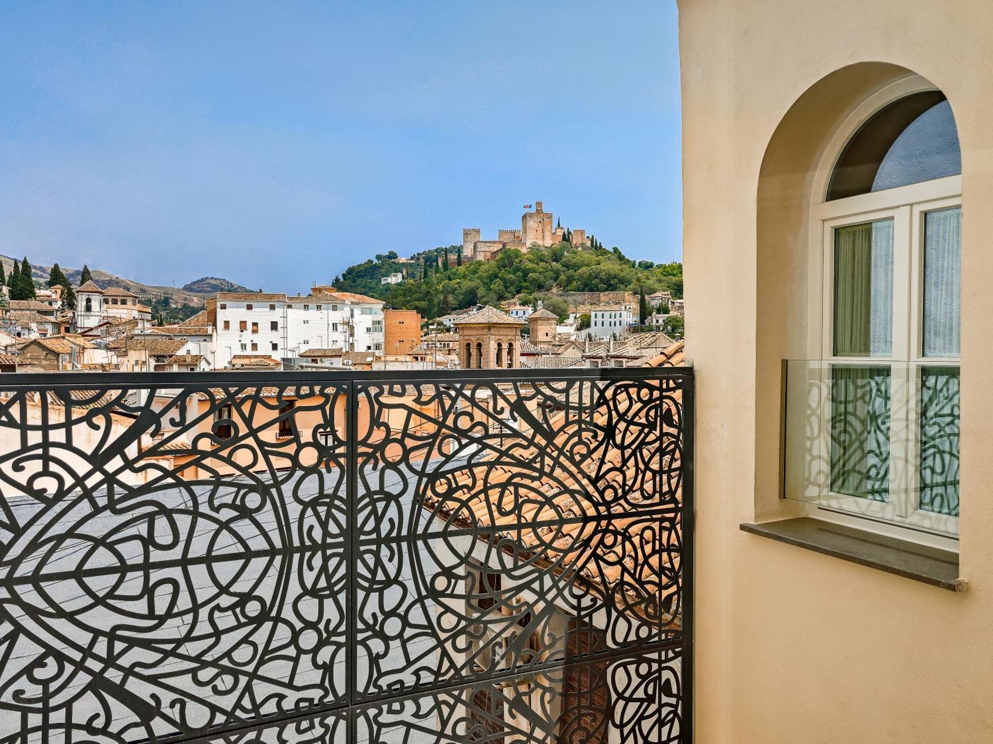 Palacio Gran Via, A Royal Hideaway Hotel Granada Exterior photo